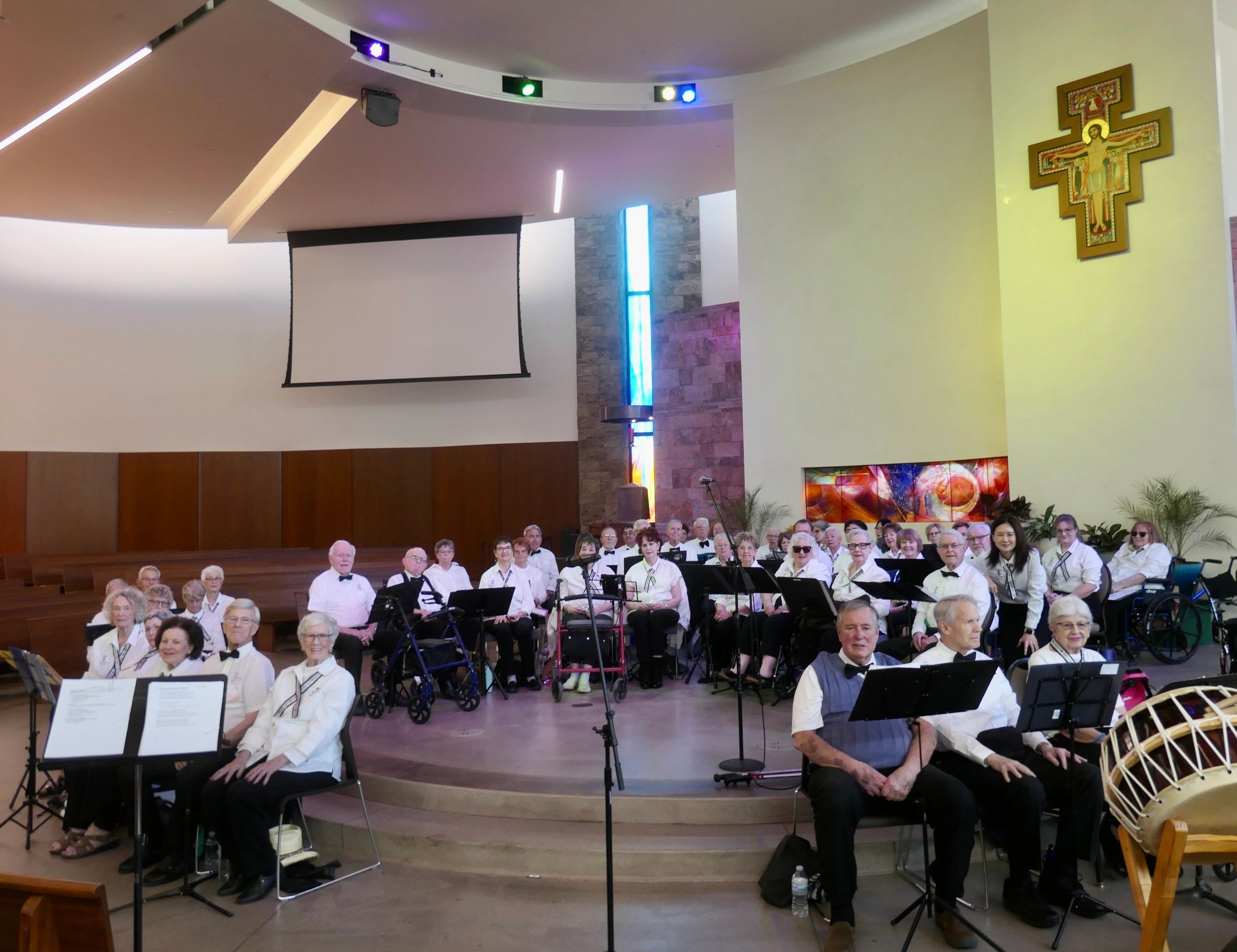 The Tremble Clefs Arizona choir performing together